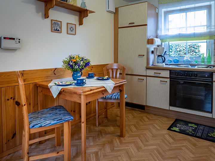 Ferienwohnung Gruendel Unten Kueche 02